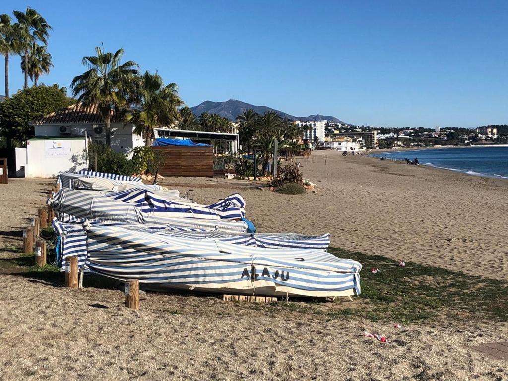 La Cala Beach Home - Beachfront Few Steps Away From Sandy Beach La Cala De Mijas Exteriör bild