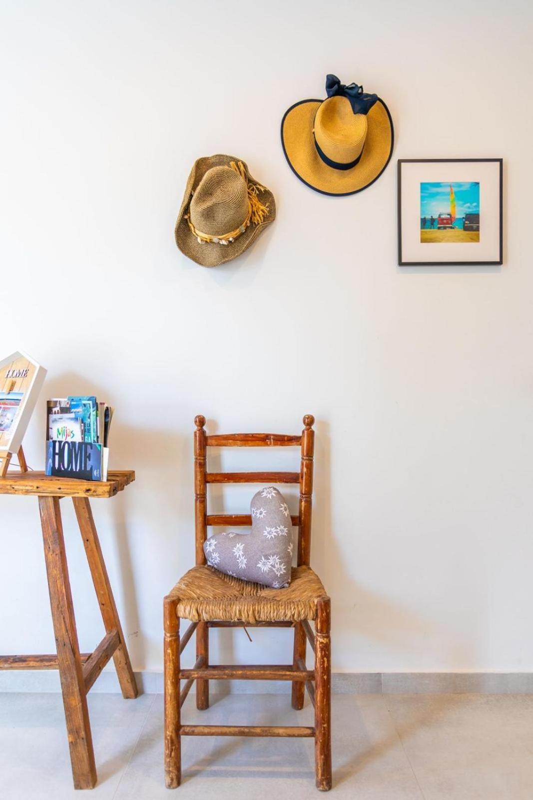 La Cala Beach Home - Beachfront Few Steps Away From Sandy Beach La Cala De Mijas Exteriör bild