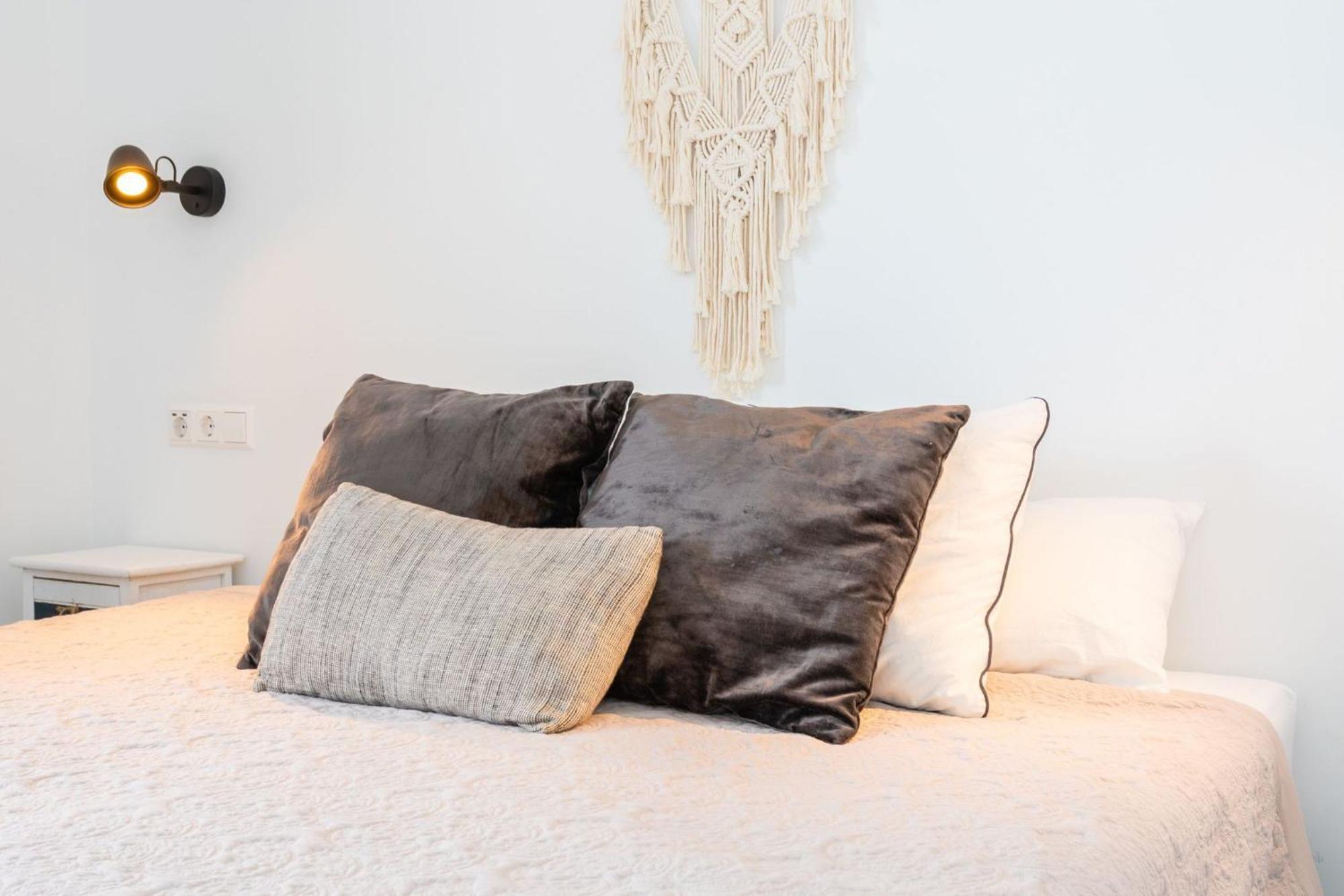 La Cala Beach Home - Beachfront Few Steps Away From Sandy Beach La Cala De Mijas Exteriör bild